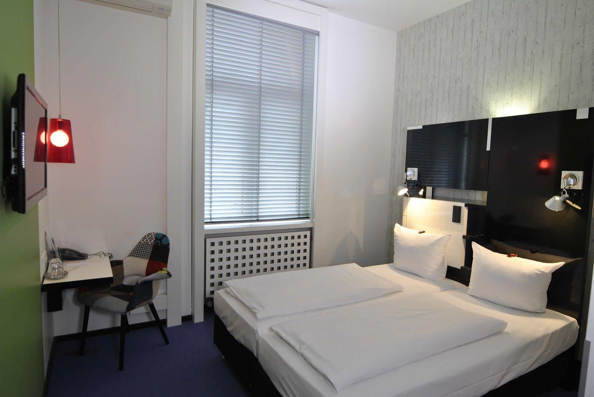 Hotel Cristall - Frankfurt City Frankfurt am Main Eksteriør bilde