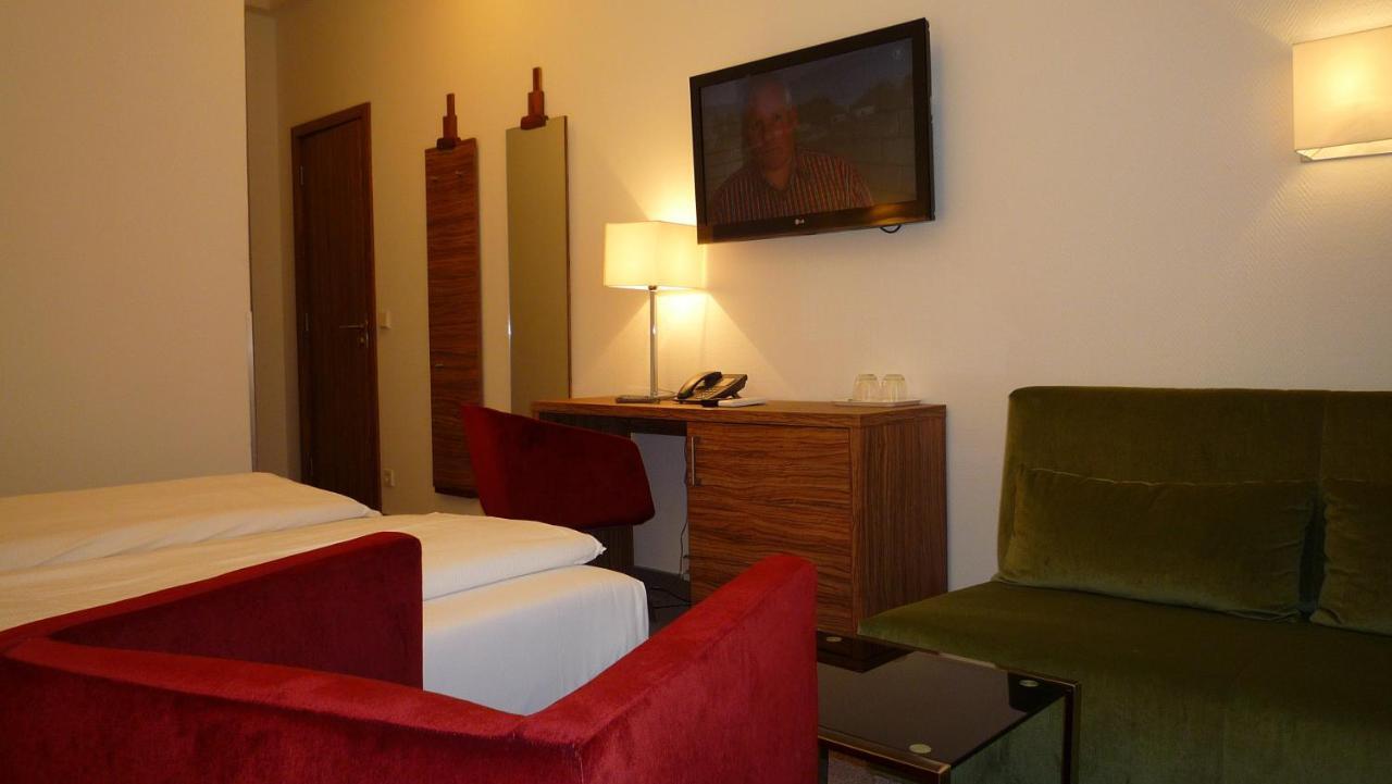 Hotel Cristall - Frankfurt City Frankfurt am Main Eksteriør bilde